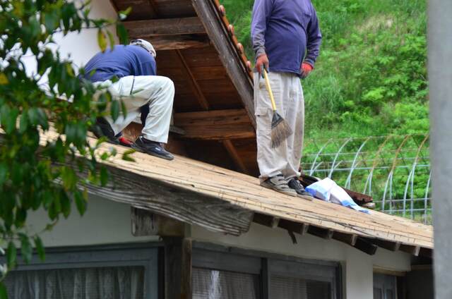 屋根葺き替えの工程と注意点を解説